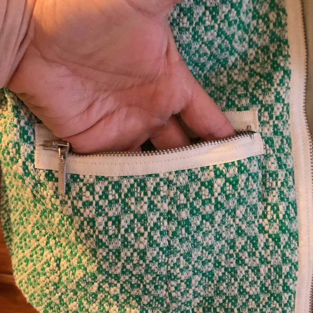 EUC Cabi green, and white design Spring Jacket - Picture 4 of 5